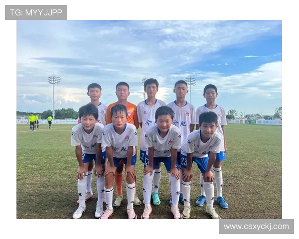 儿童足球明星的精彩瞬间展现小小球员的无限潜力与梦想 儿童足球明星的精彩瞬间展现小小球员的无限潜力与梦想